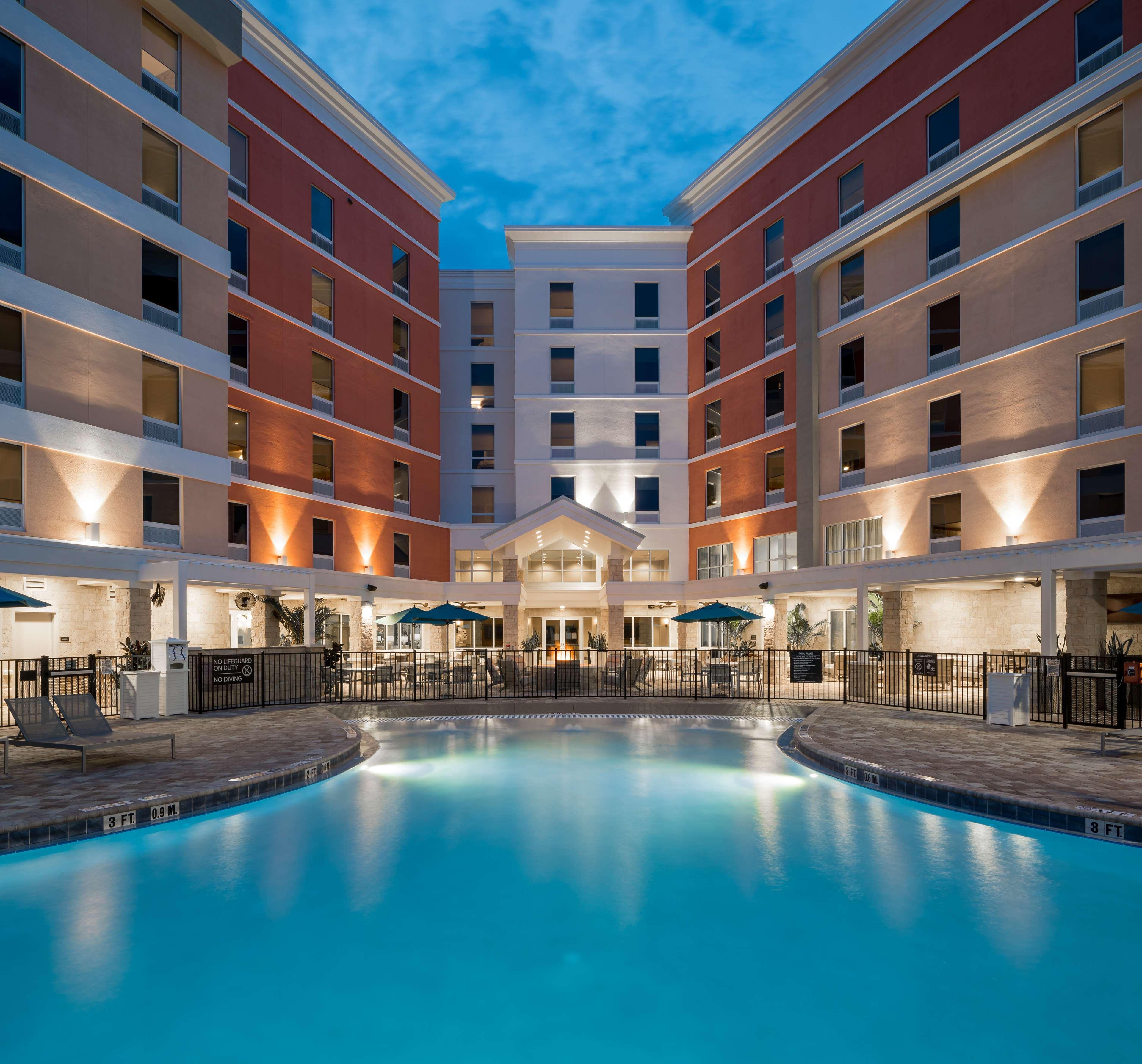 Hampton Inn & Suites Cape Canaveral Cruise Port, Fl Eksteriør billede
