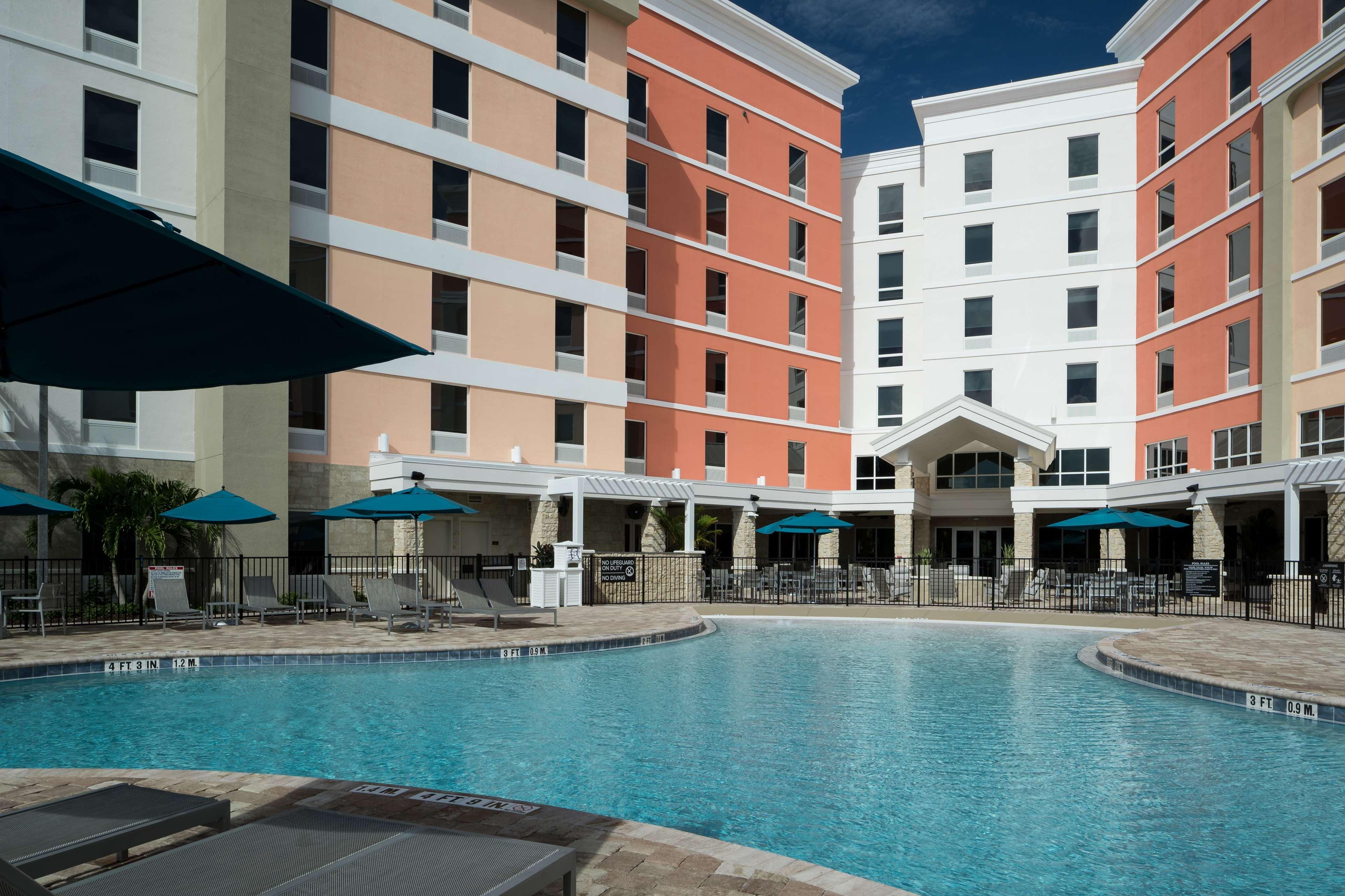 Hampton Inn & Suites Cape Canaveral Cruise Port, Fl Eksteriør billede