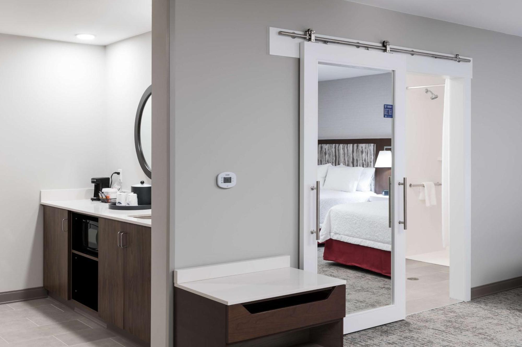 Hampton Inn & Suites Cape Canaveral Cruise Port, Fl Eksteriør billede