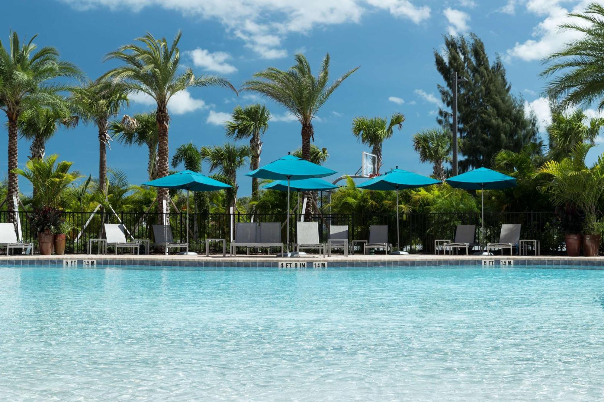 Hampton Inn & Suites Cape Canaveral Cruise Port, Fl Eksteriør billede